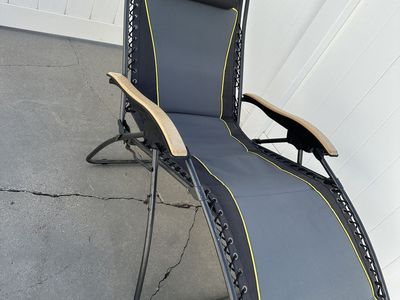 Cabela's Portable Lounge Chair With Pillow