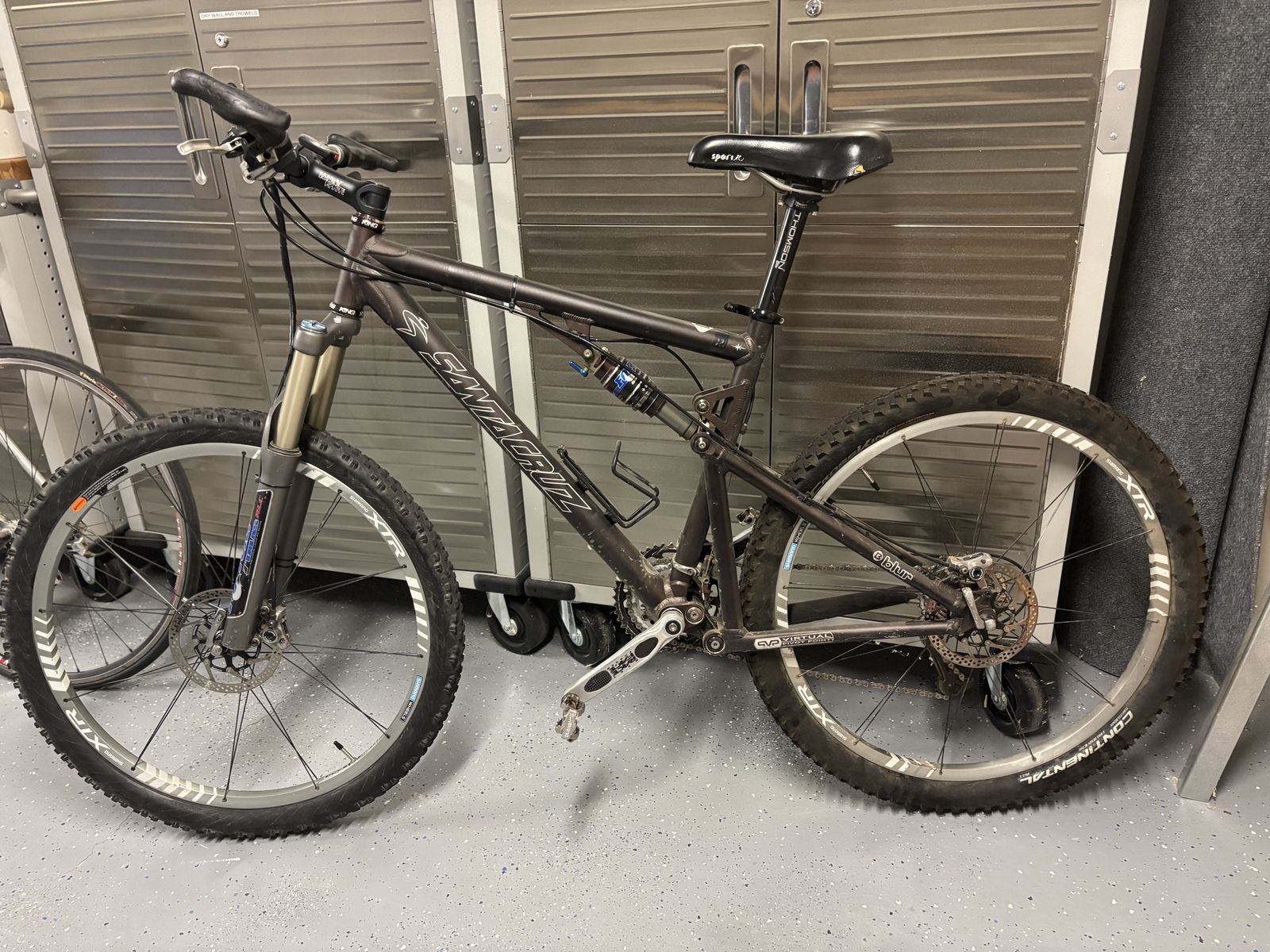 Full suspension Santa Cruz Blur MTB 26” tubeless XTR rims