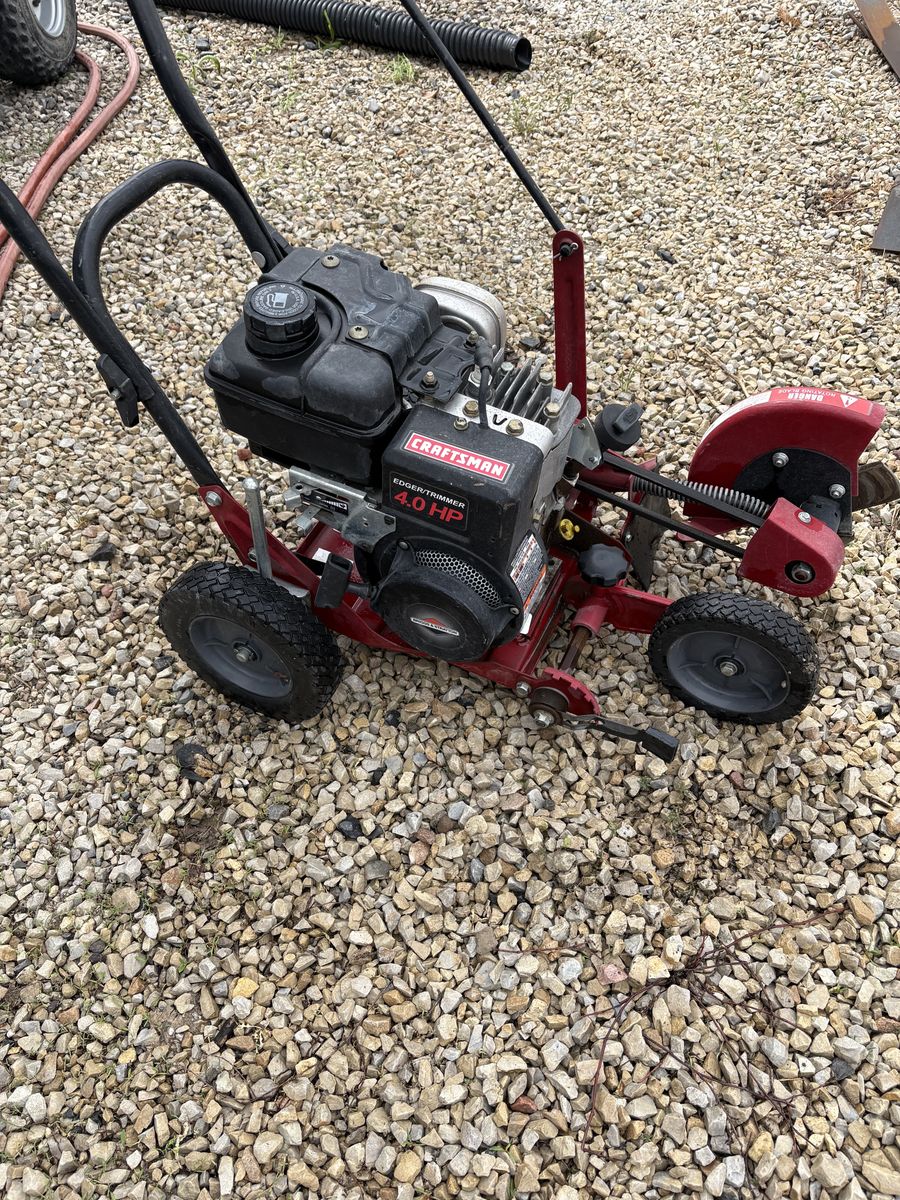Gas lawn edger, Craftsman 4 horse power, Briggs and Stratton
