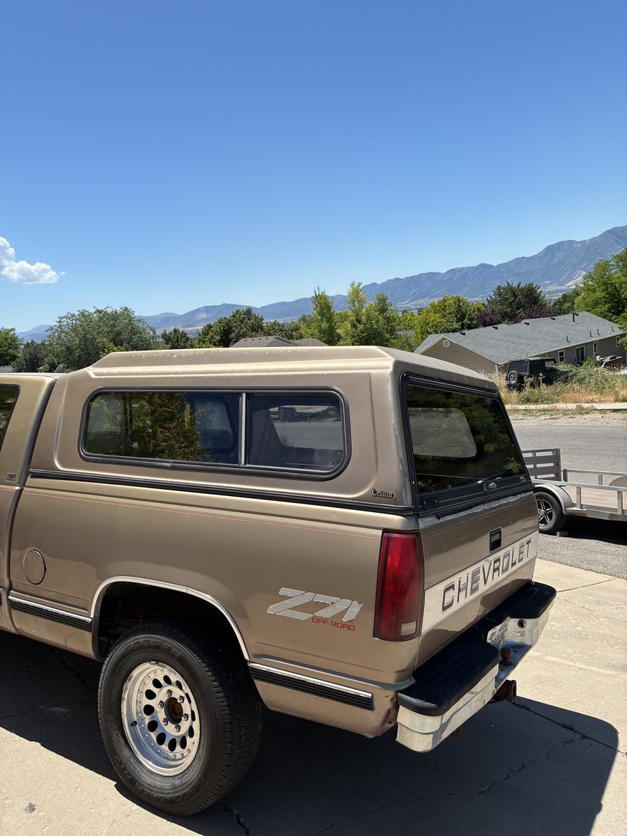 Century tan Truck Shell / Camper Cap 