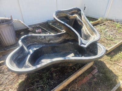 Pre-Formed Pond Liner with bio Filter and Pump - Used
