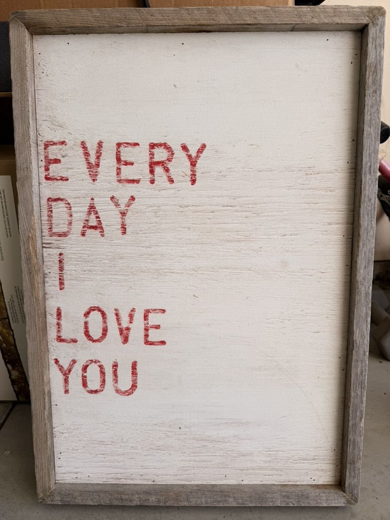Sugarboo Rustic "Every Day I Love You" Wood Wall Art Sign - Farmhouse Decor