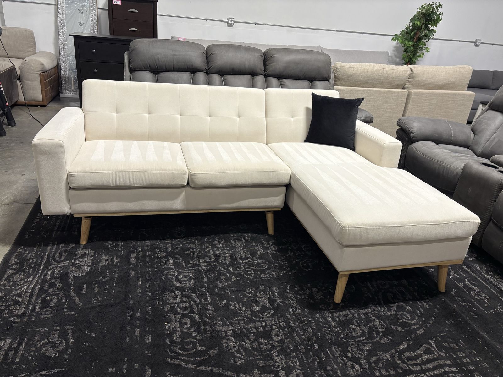 Modern 83” Sectional (Free Delivery )