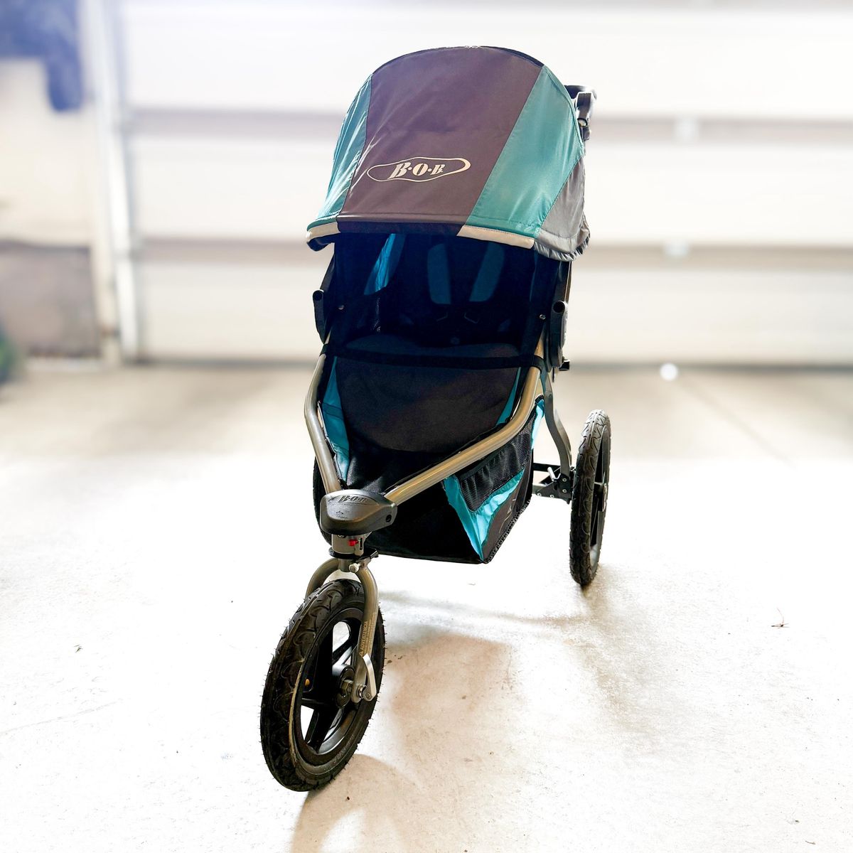 CLEAN Bob Revolution Flex Jogging Stroller with UPGRADES