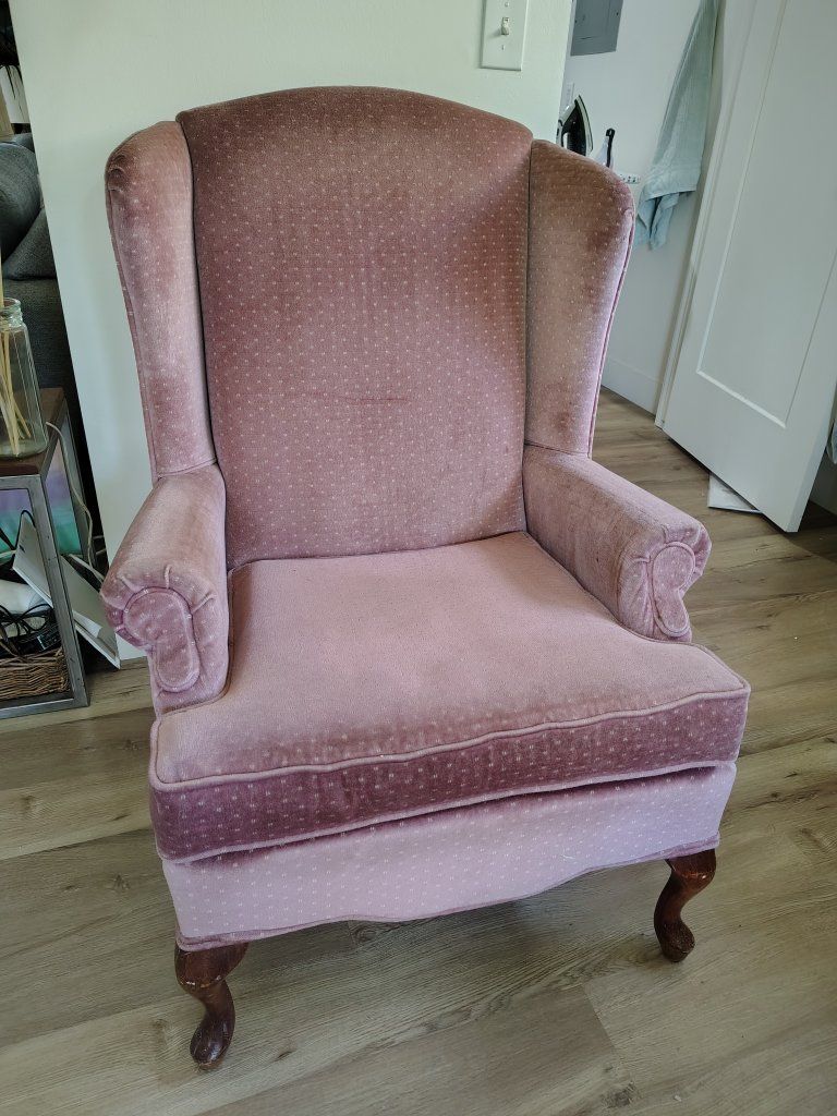 Vintage wingback chair - blush pink