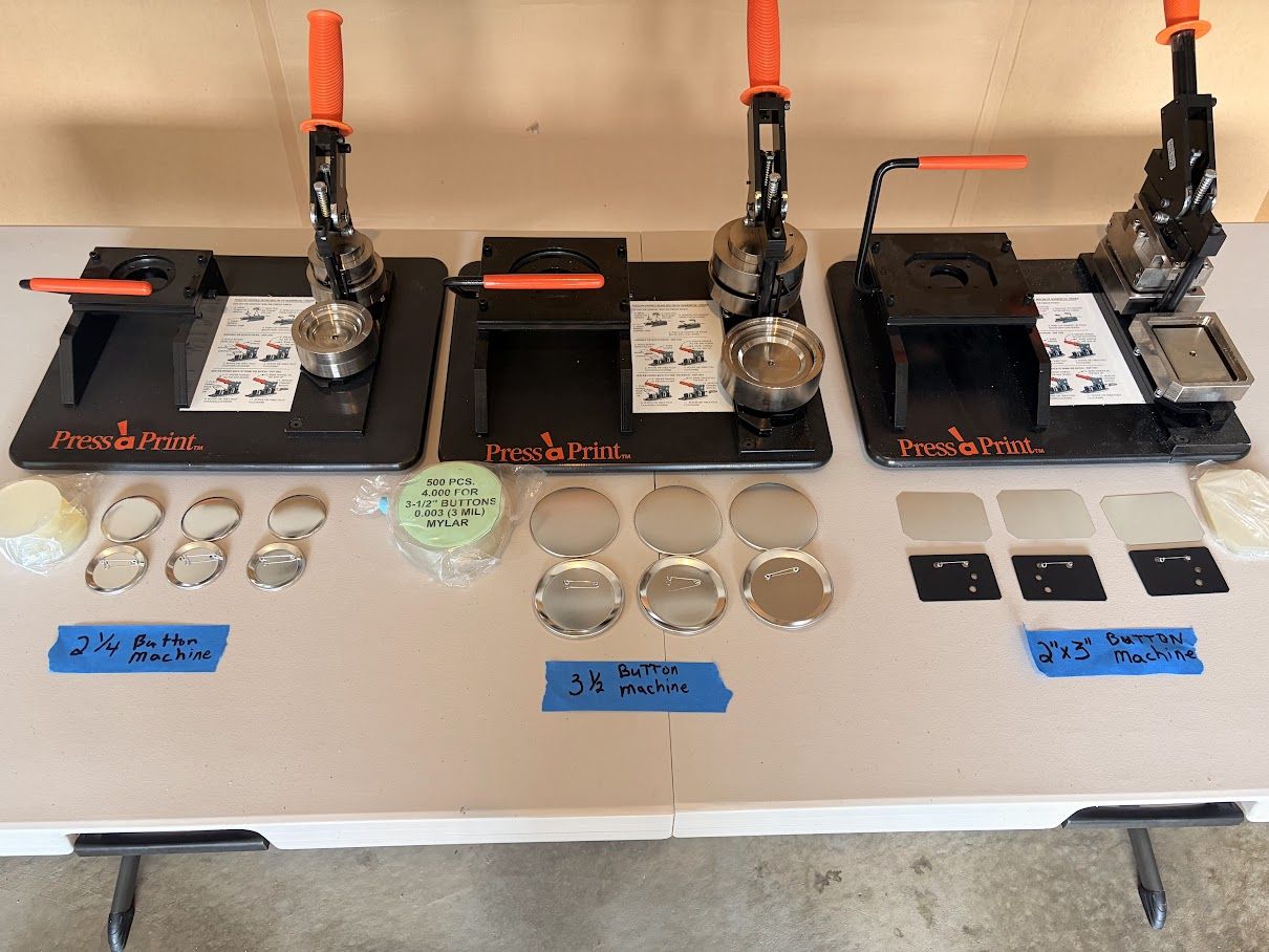 Button Maker Machines with 500 Buttons/machine