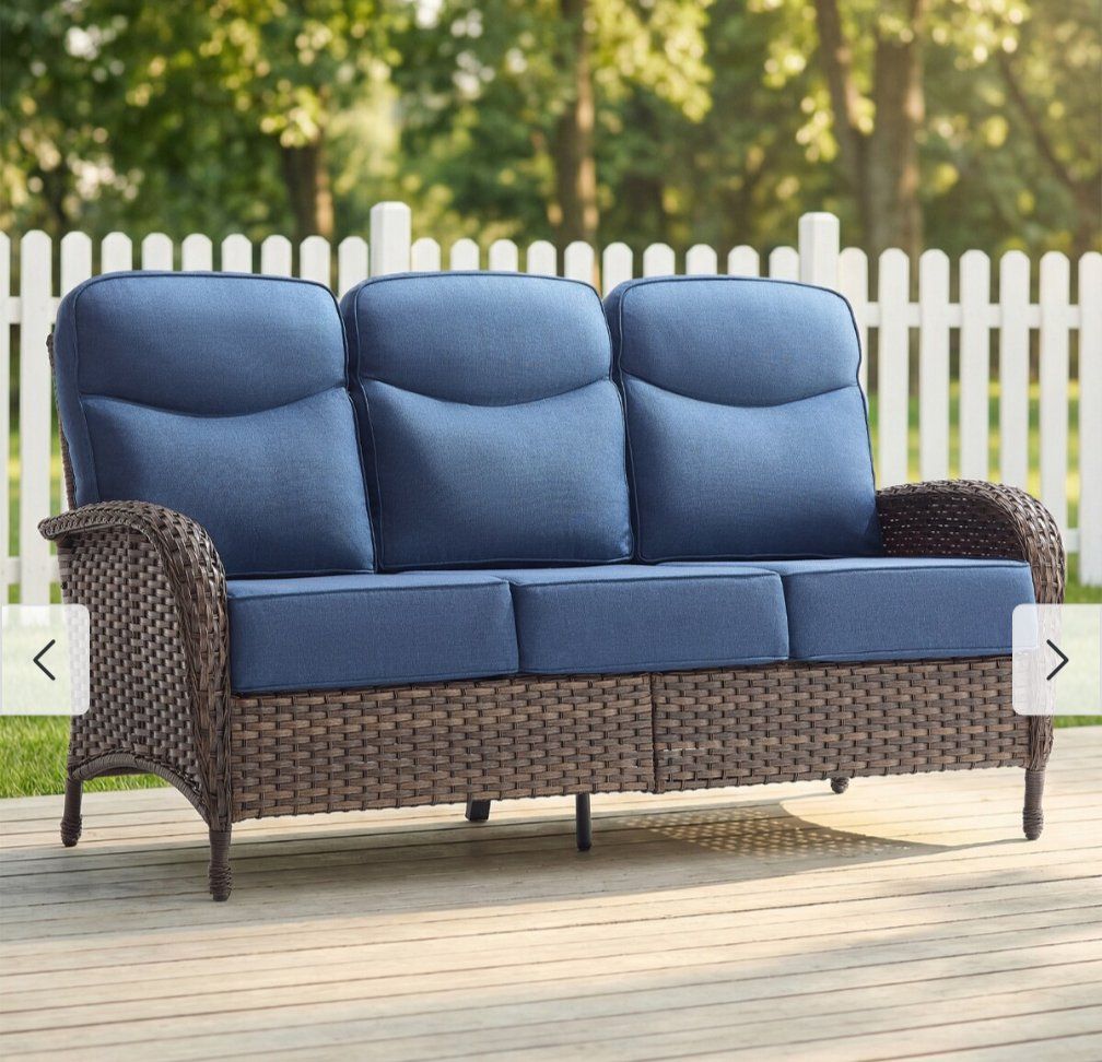NIB Heavy Duty All Weather Wicker Patio Sofa with Cushions