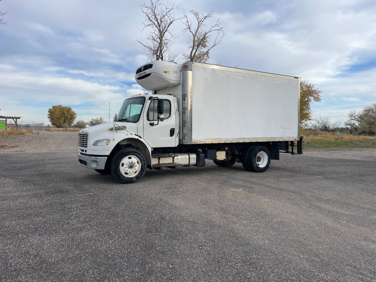 2014 Freightliner M2 106 