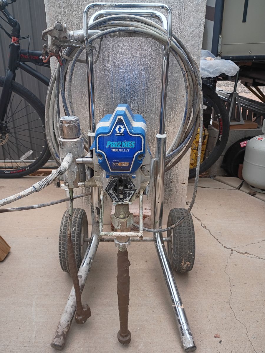 Graco 210 ES PAINT SPRAYER