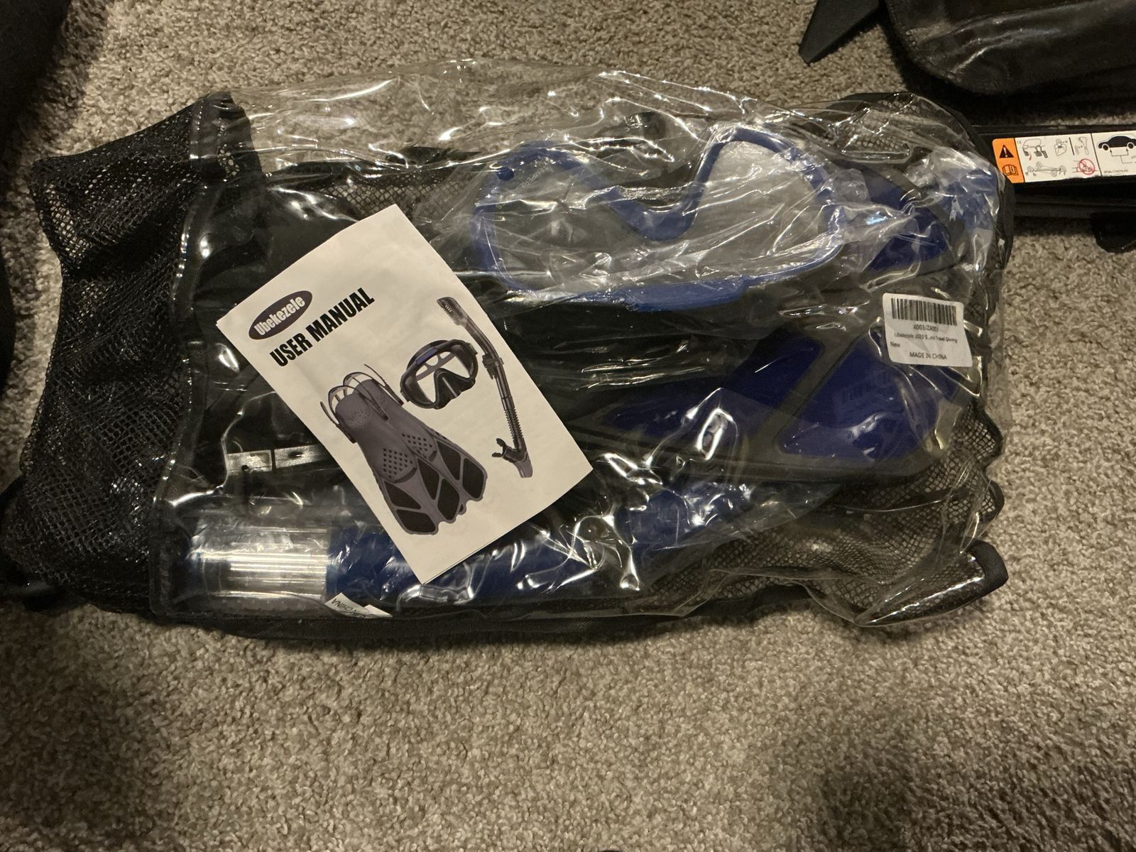 New Ubekezele Adult Snorkeling Gear Set - 4 Piece