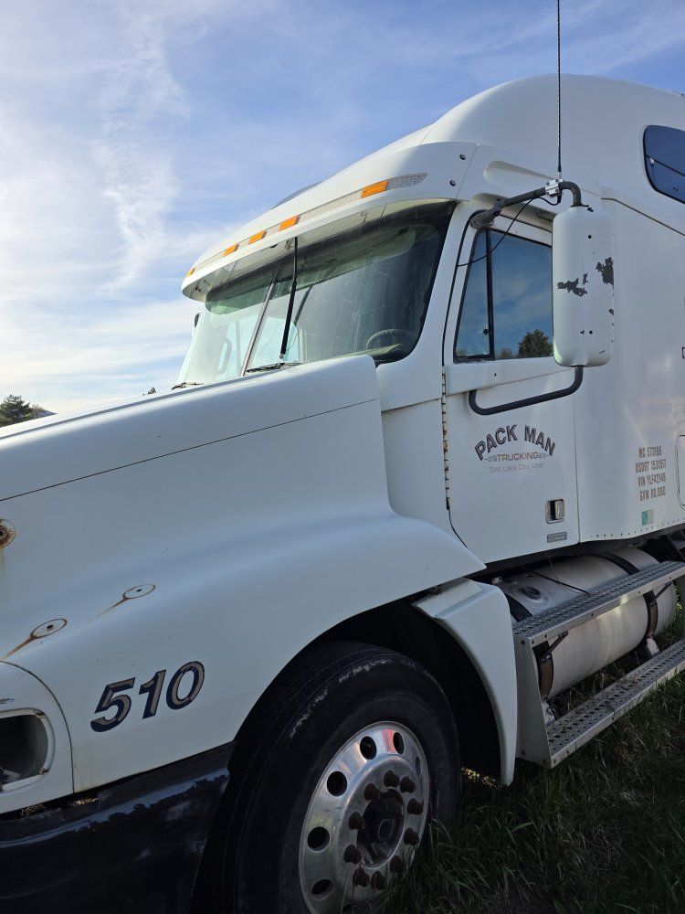 Freightliner Columbia Semi-Truck Parts/Salvage - Engine, Fifth Wheel, Cab