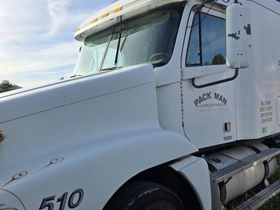 Freightliner Columbia Semi-Truck Parts/Salvage - Engine, Fifth Wheel, Cab