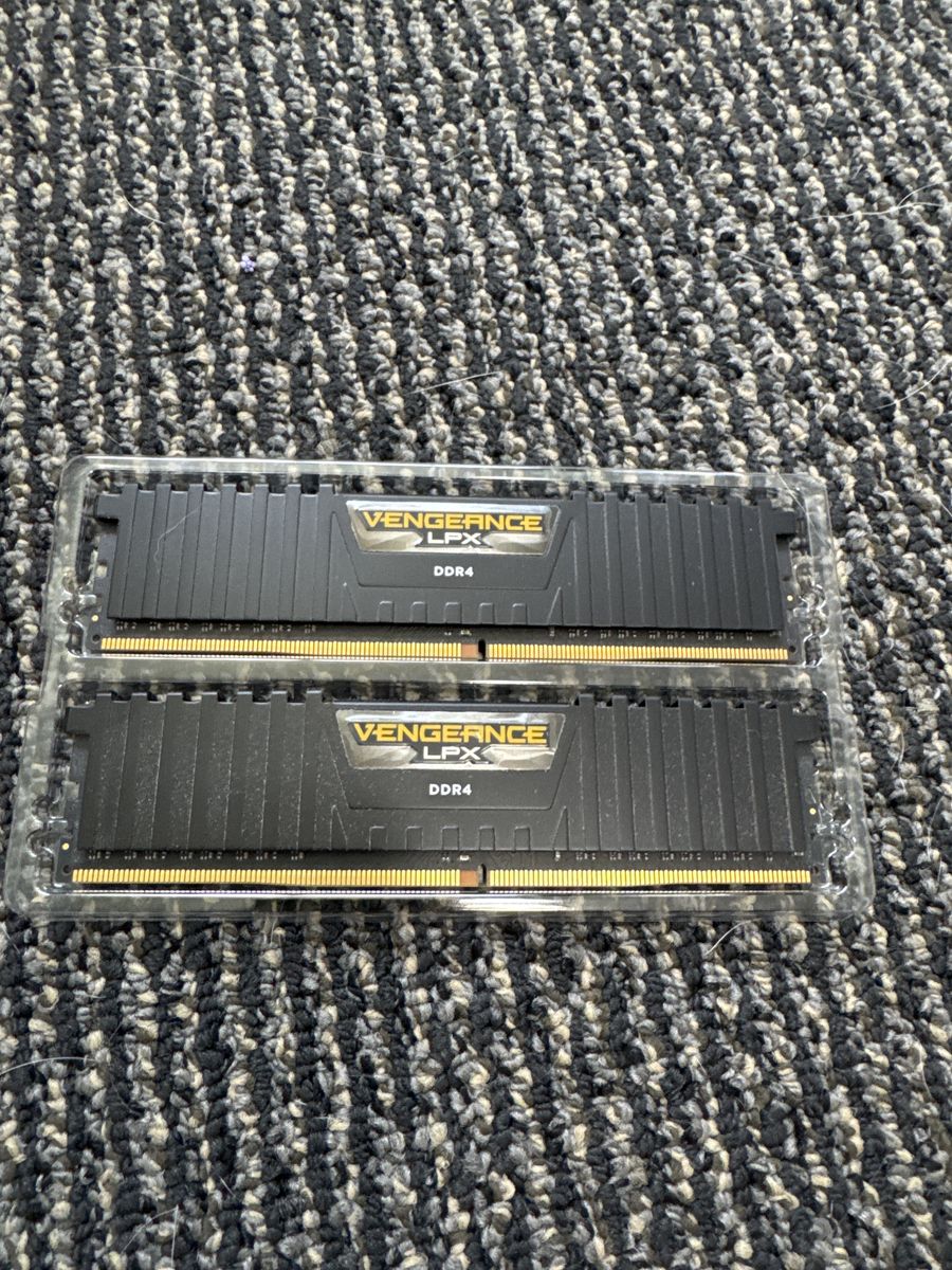 16 Gb Corsair Vengeance LpxDDR4 3000 Mhz