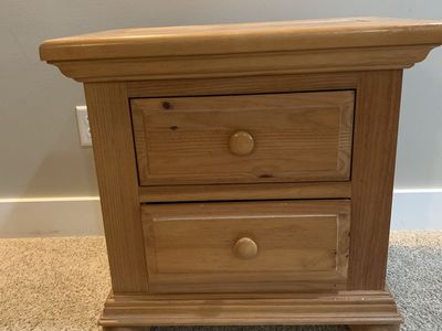 Real wood 2-door nightstand