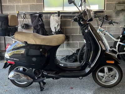 Vespa LX 150 ie