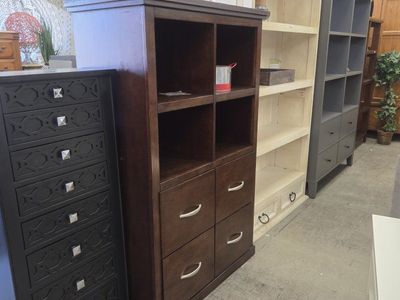 🪂Dressers, Sectionals, Sofas, Tables and more!