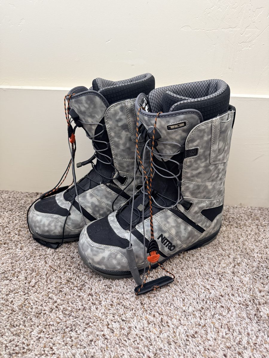 Nitro Anthem TLS Men's Snowboard Boots - US 10.5 Gray Camo - Used