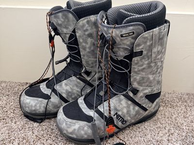 Nitro Anthem TLS Men's Snowboard Boots - US 10.5 Gray Camo - Used