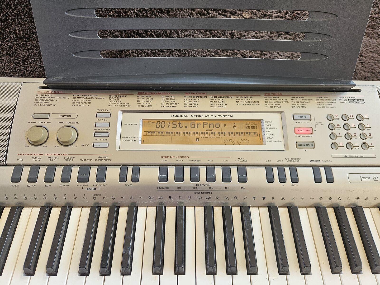 Electric keyboard, Casio Wk-200 76 key.