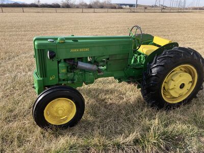 1955 John Deere tractor - Model 40