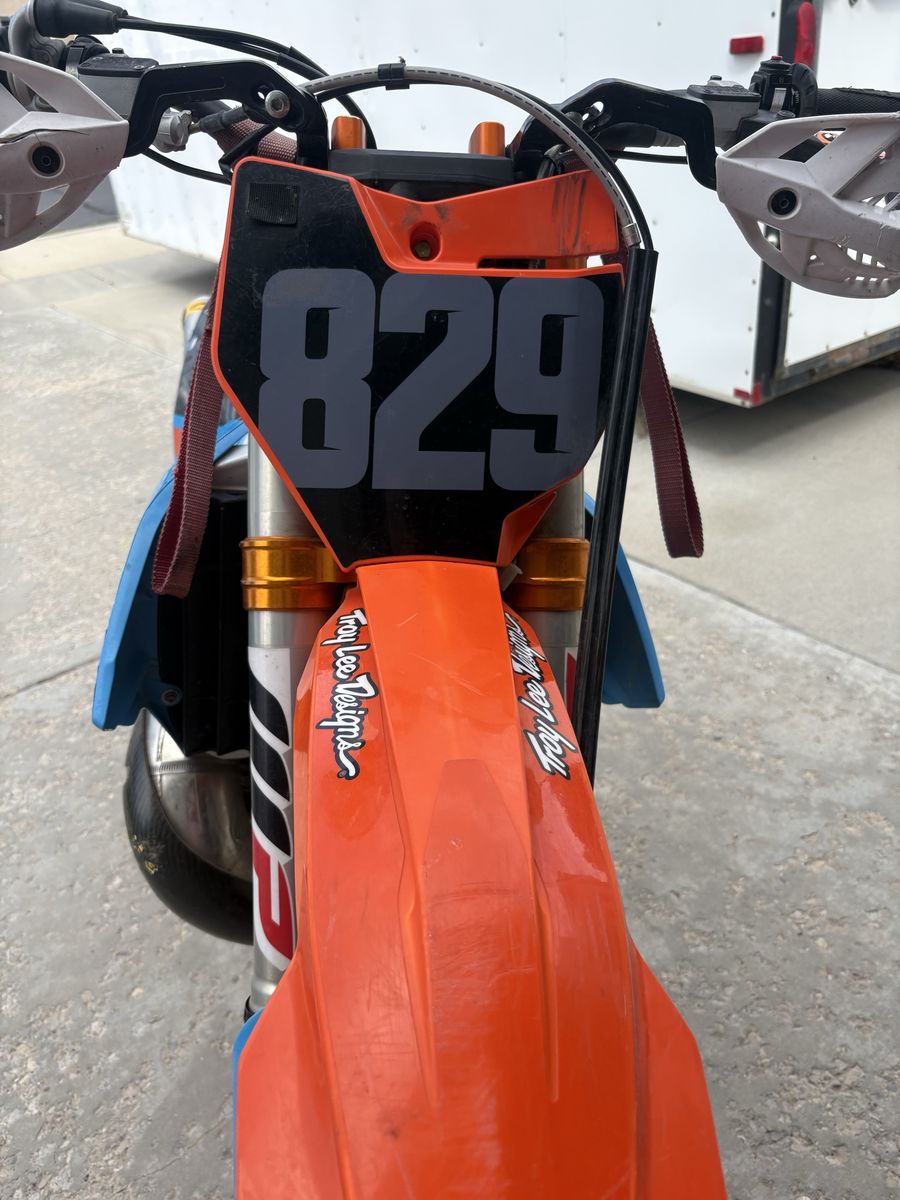 Main image 3