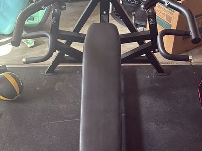 GWMD incline chest press