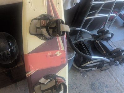 Hyperlite Wakeboard with Bindings - 139cm, Red/White/Purple