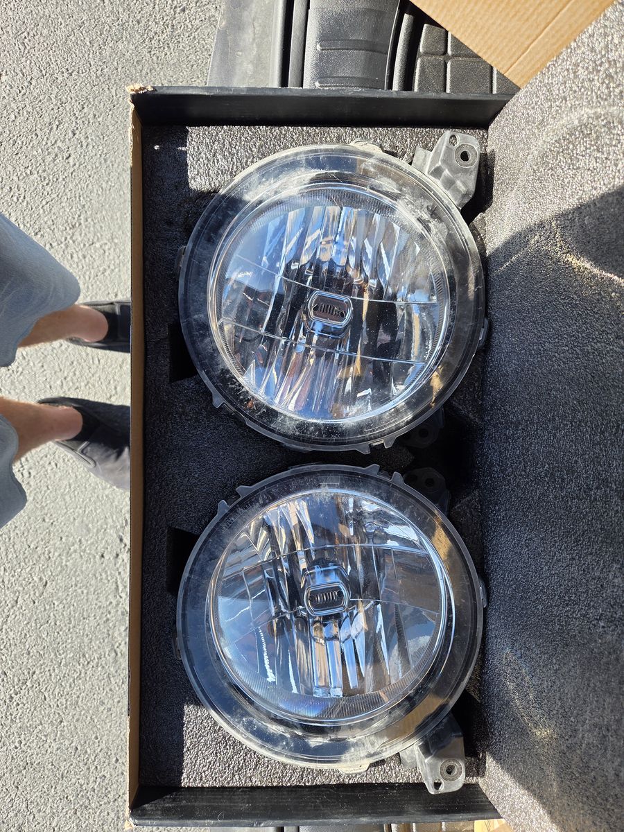 Jeep wrangler headlights