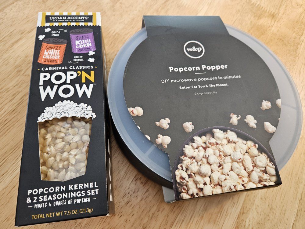 W&P Silicone Microwave Popcorn Popper with Urban Accents Set