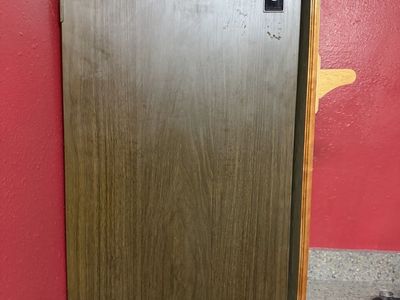 GE Vintage Compact Mini Refrigerator Woodgrain Finish Single Door