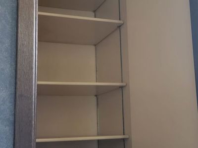 Free shelving