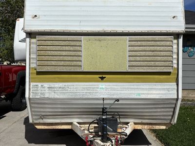 Bumper pull camper