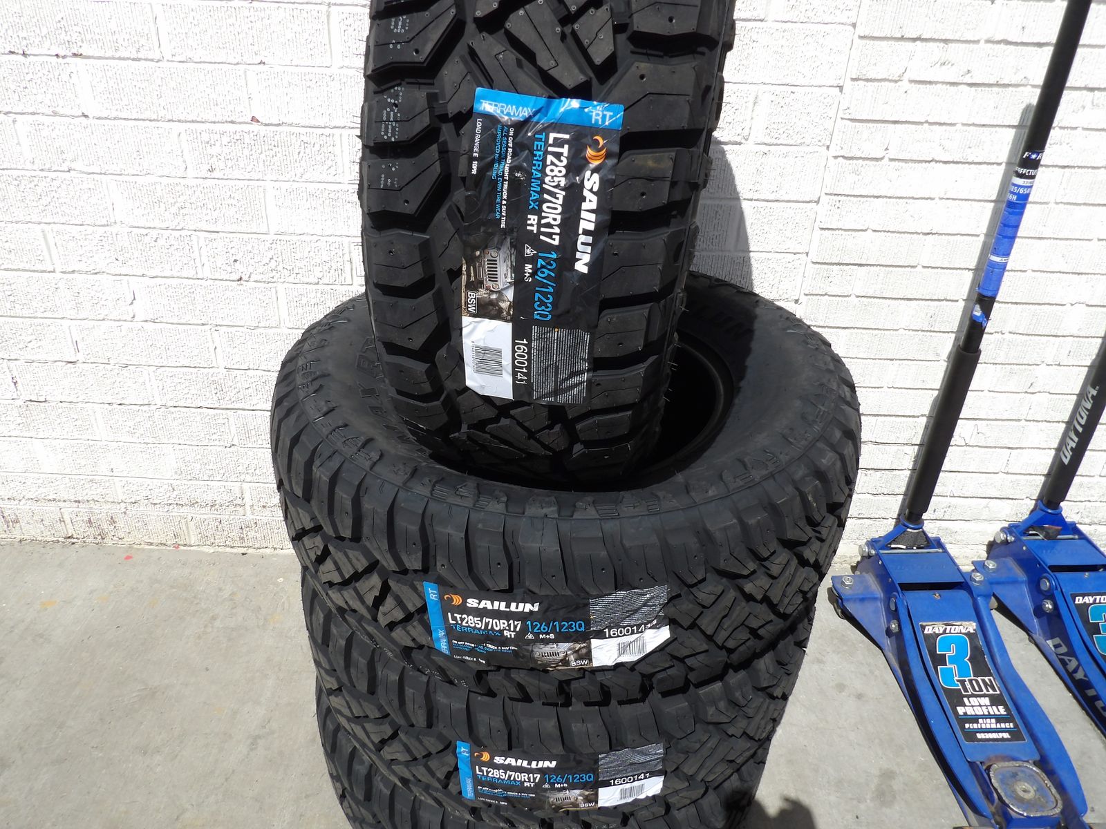 285/70R17 SAILUN TERRAMAX R/T SET OF NEW TIRES