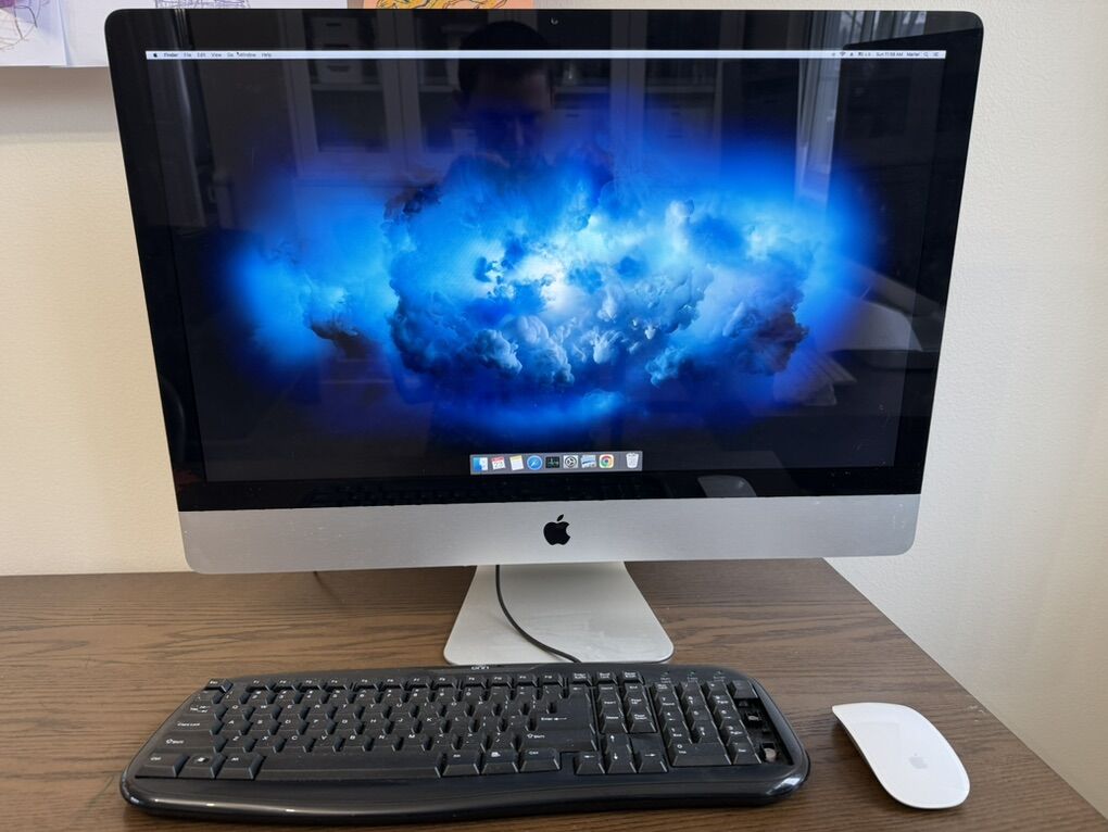 Apple iMac 27″ – Late 2009 (As-is / For Parts)