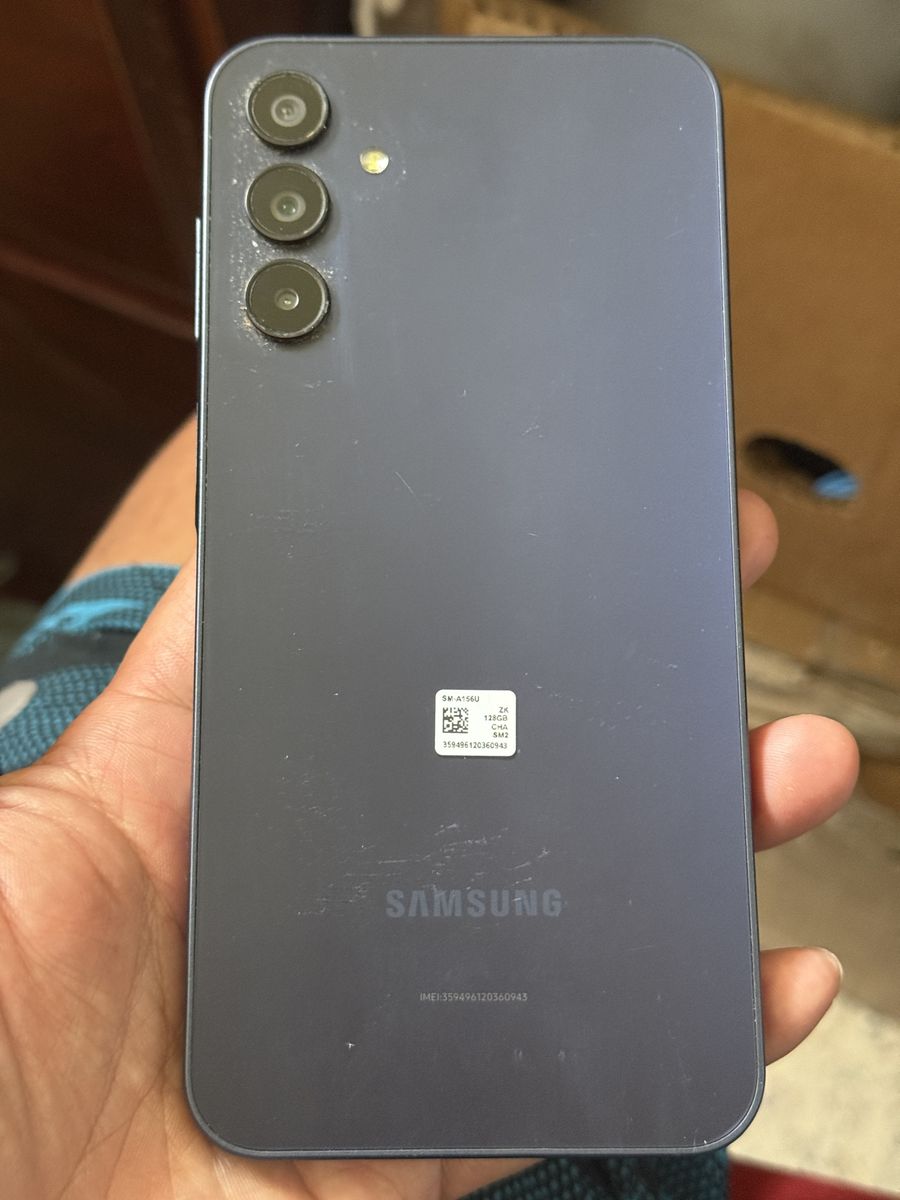 Samsung Galaxy A15, 5G - only Spectrum Carrier - Cracked Screen