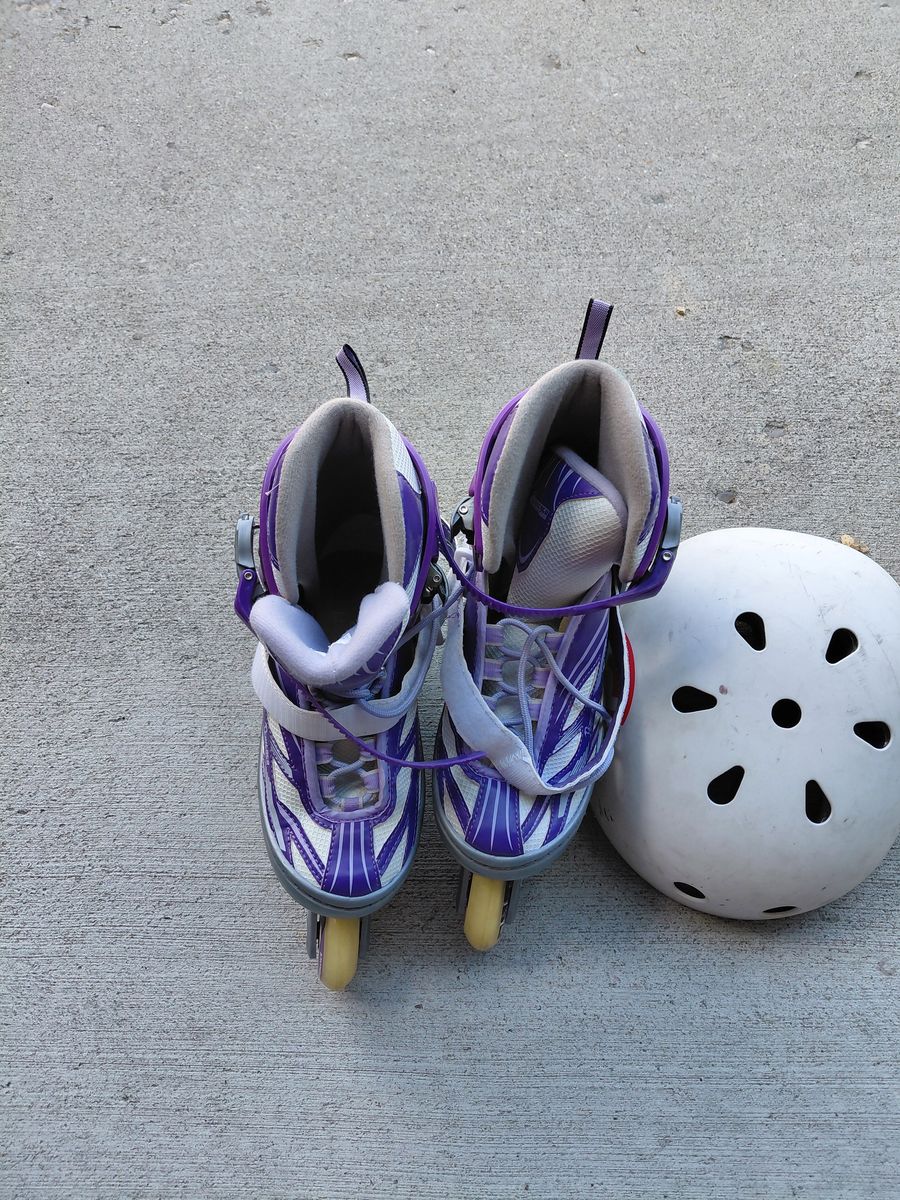 Roller Blades w/helmet