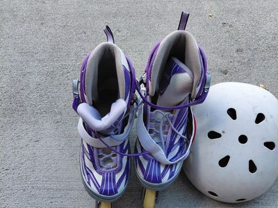 Roller Blades w/helmet