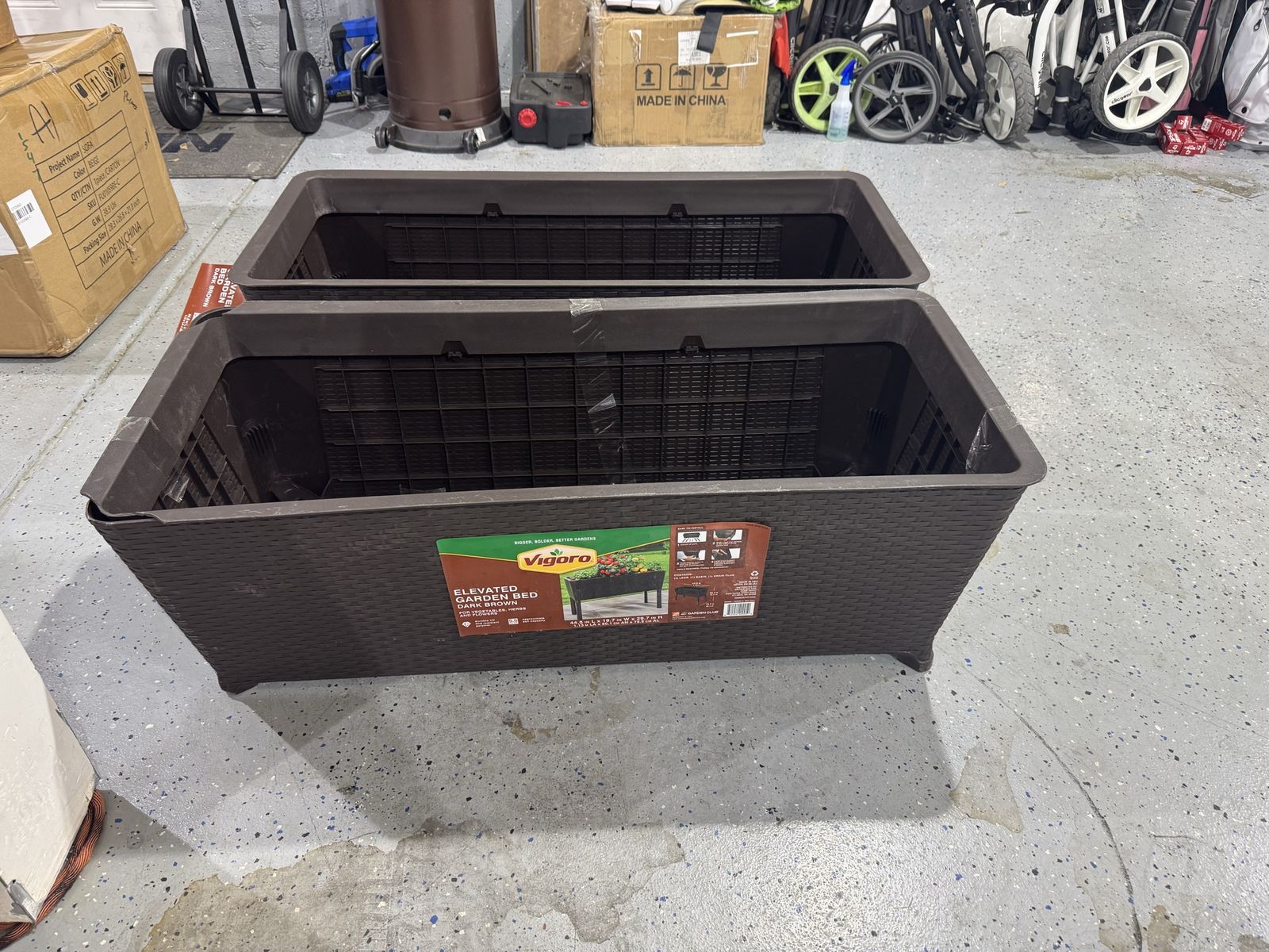 Vigoro Dark Brown Plastic Elevated Garden Bed Planter Boxes - Set of 2 (44.5" L) - Missing legs