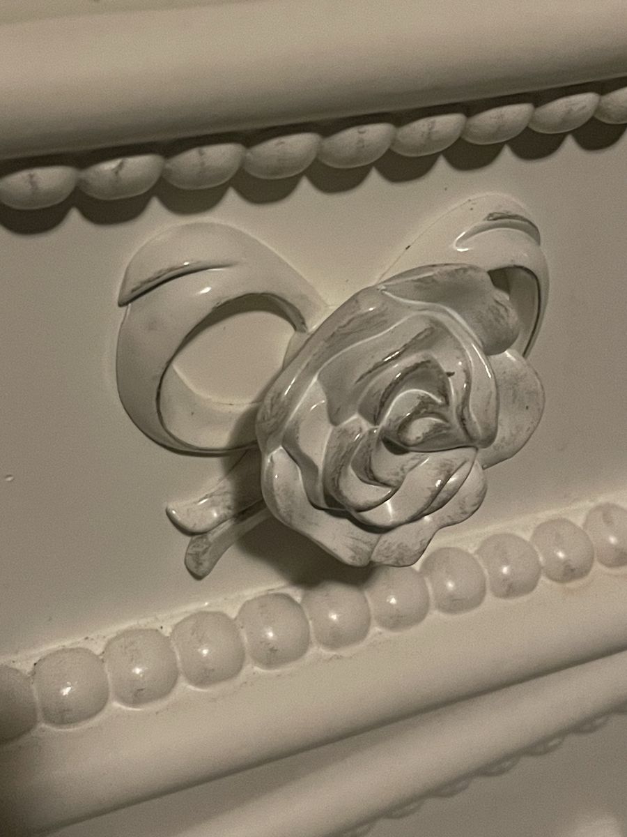 Main image 5