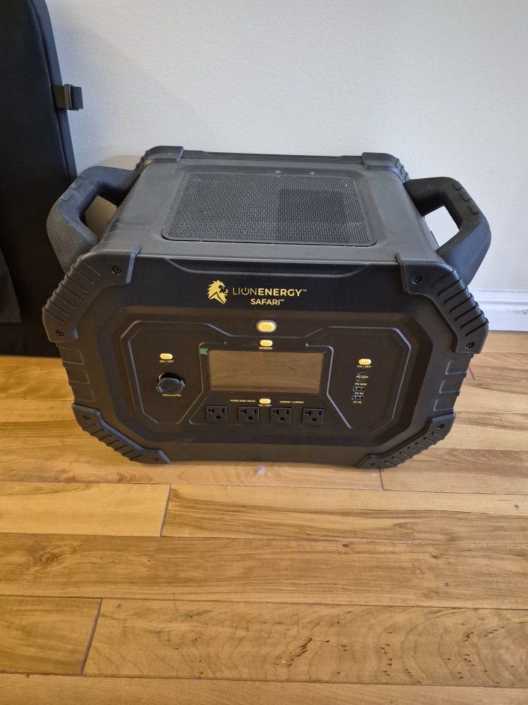 LIONENERGY Safari 3000w solar generator