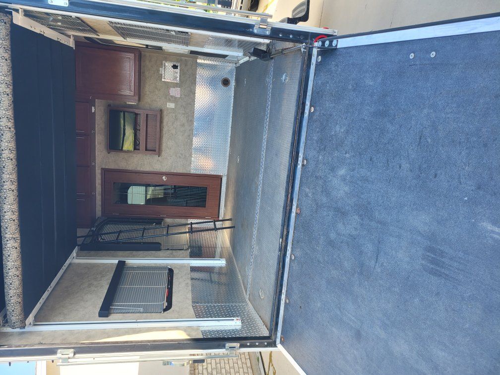 Main image 12