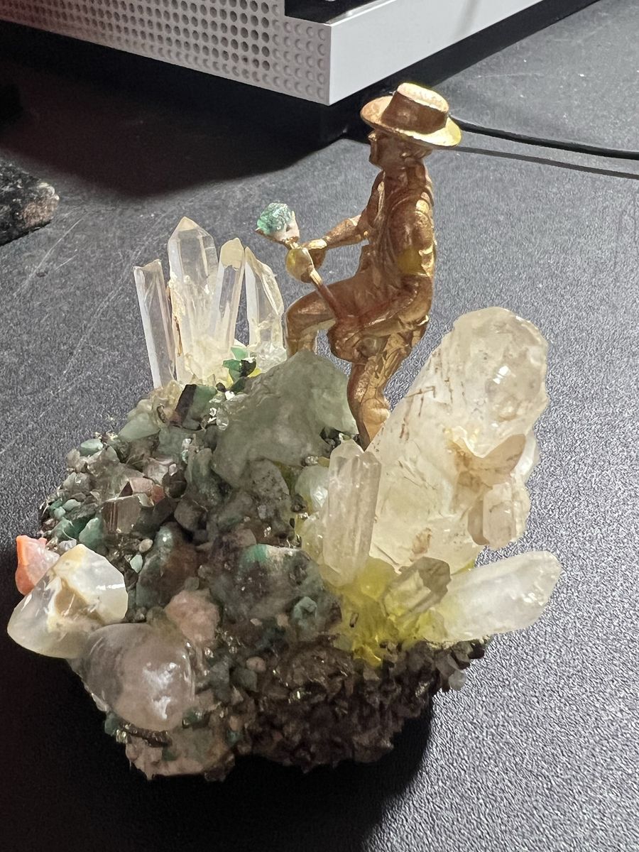 Main image 4