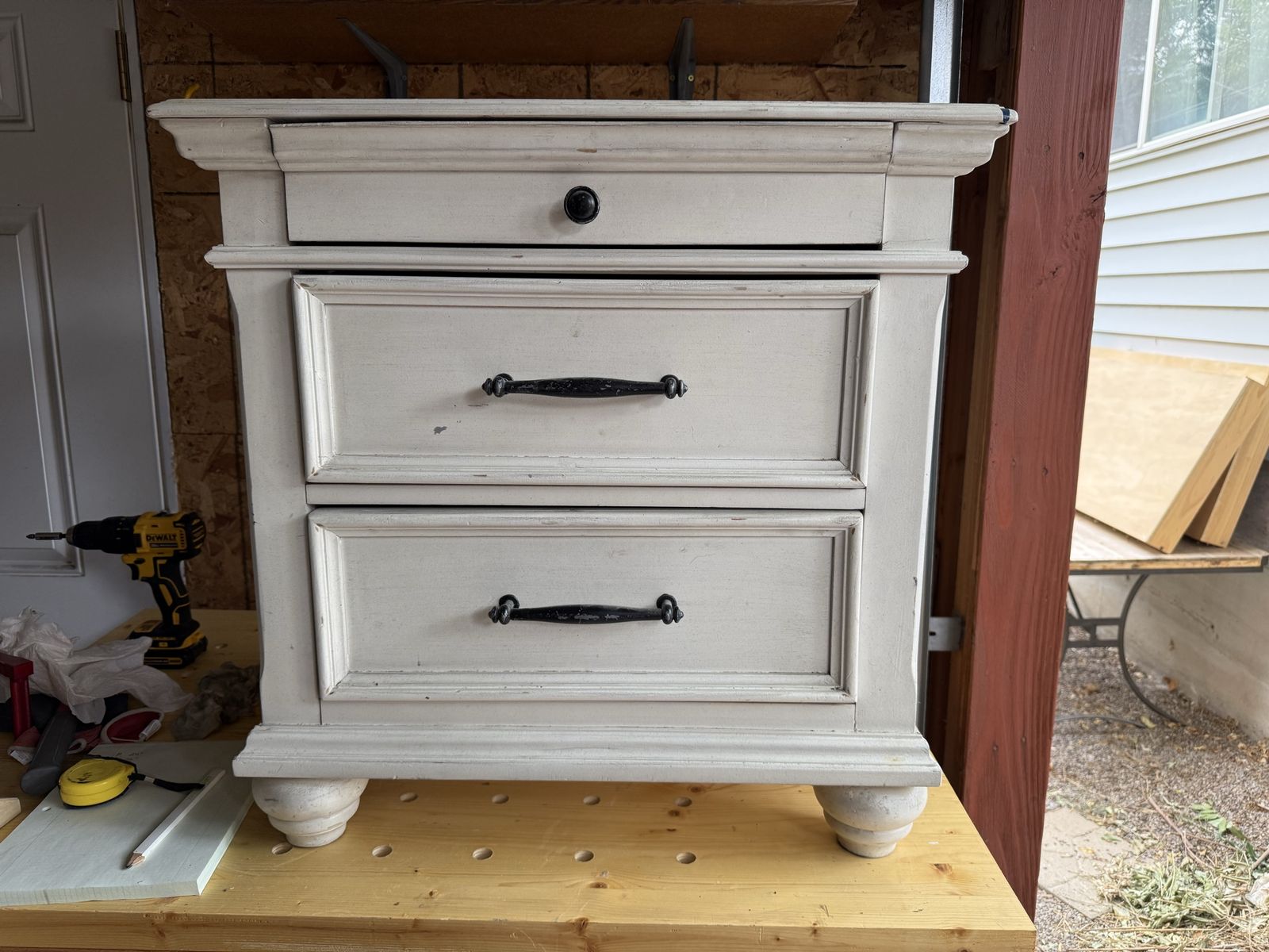 White Wooden 3-Drawer Nightstand End Table