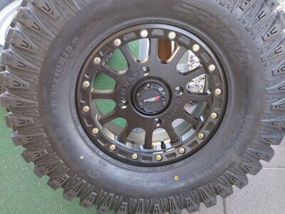 a32x10r15 utv tire and rim rock a billy /w system 3 rim price drop 200$