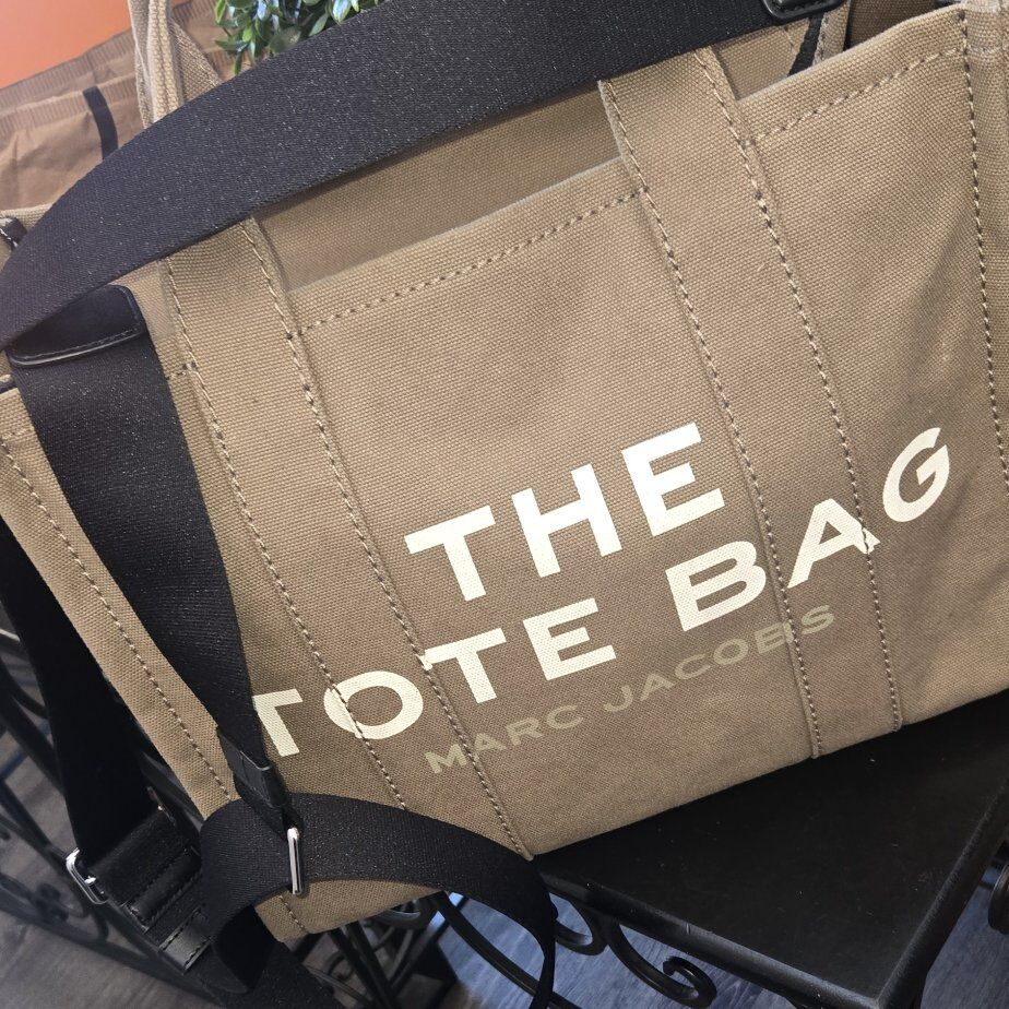 Marc Jacobs The Tote Bag