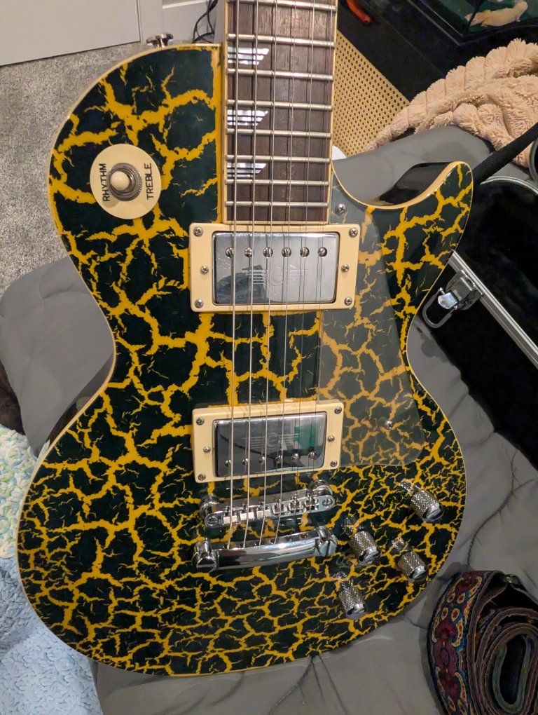 Epiphone Les Paul Electric Guitar, Yellow and Green crackle Finish with Hard Case and everything in photos