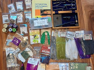 Complete fly tying kit and materials