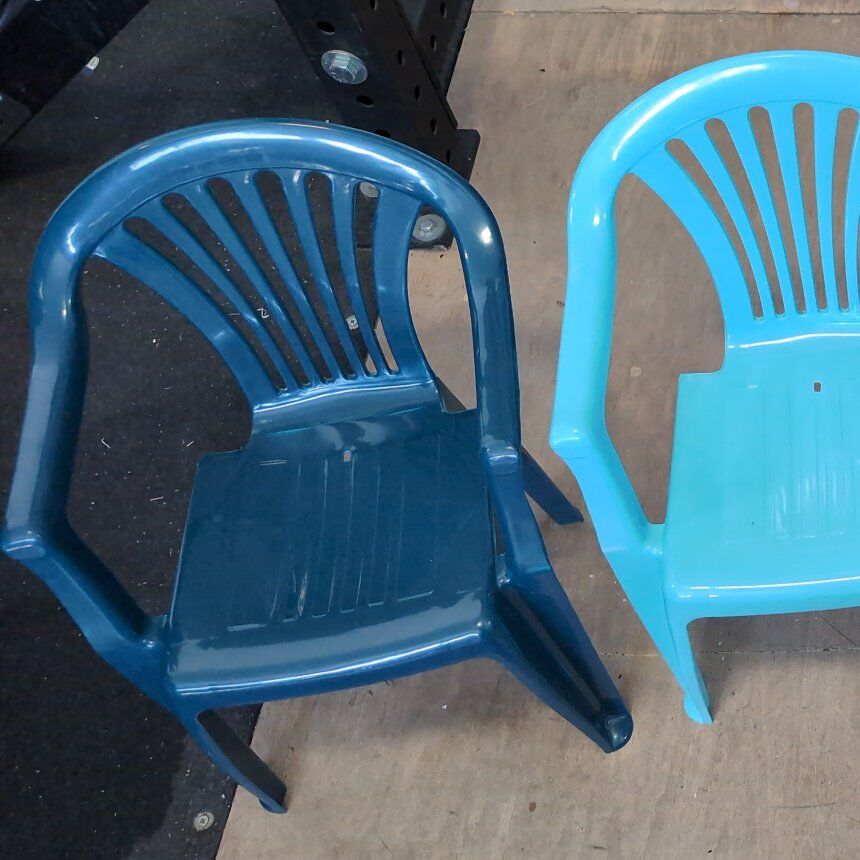 children's plastic chairs