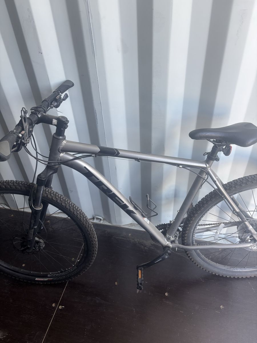 Trek Marlin 5 Mountain Bike - Gray, Hardtail, Excellent Condition