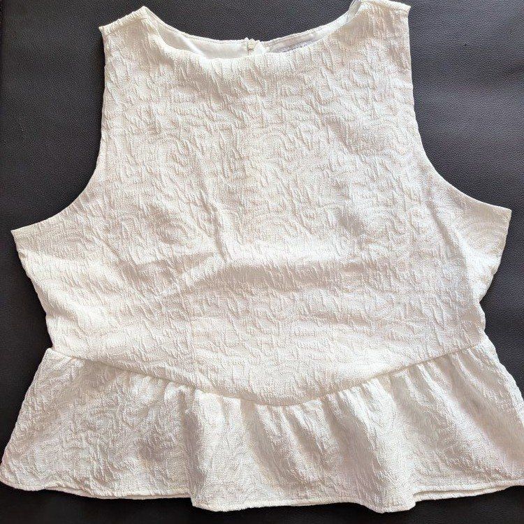 Primark White Textured Ruffled Sleeveless Blouse Top Women's Size 2XL